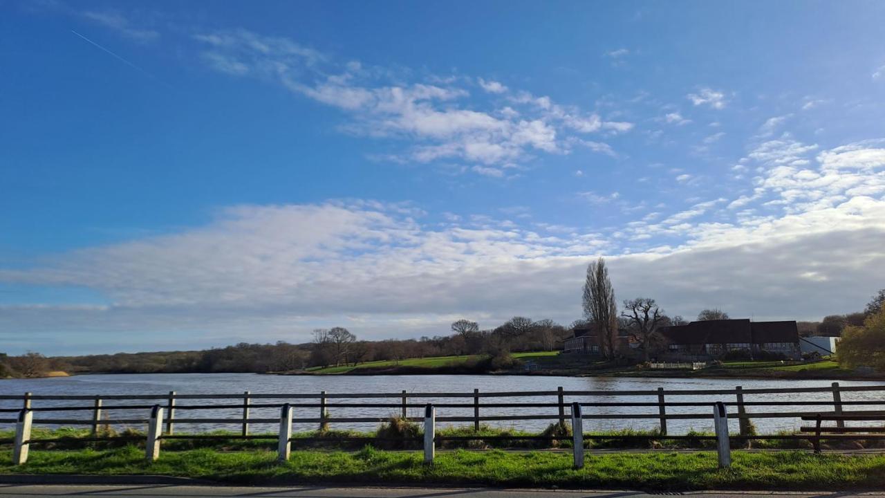 Sandown On The Creek Wootton Bridge  Exterior foto